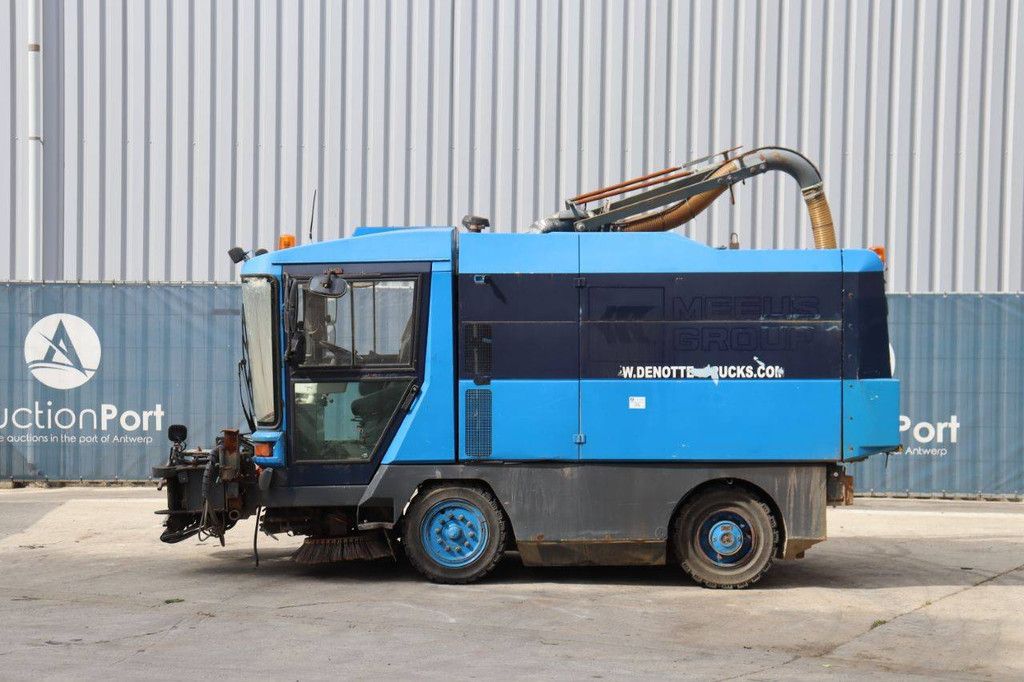 Veegmachine Ravo 5002 SI Diesel 2000