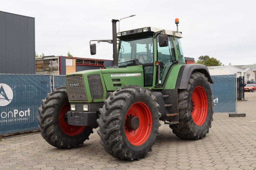 Tractor Fendt Favorit 824 Diesel 169kW