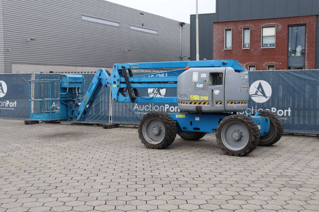 Genie Z-45/25J Diesel 15.94m Articulated Boom Lift 2012
