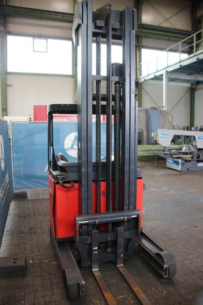 Reach truck Linde R14-01 Electric 1400kg 8.0m 2015