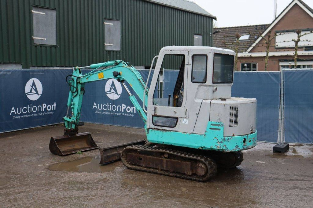 Rupsgraafmachine IHI IS-30G3 Diesel