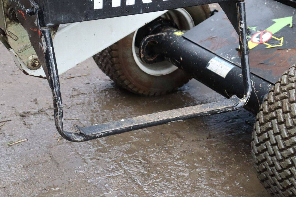 Nifty HR12 NDE Electric+Diesel 12.2m Articulated Boom Lift 2011