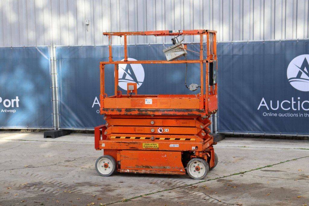 Scissor lift Skyjack SJ III 3219 Electric 7.8m 2015
