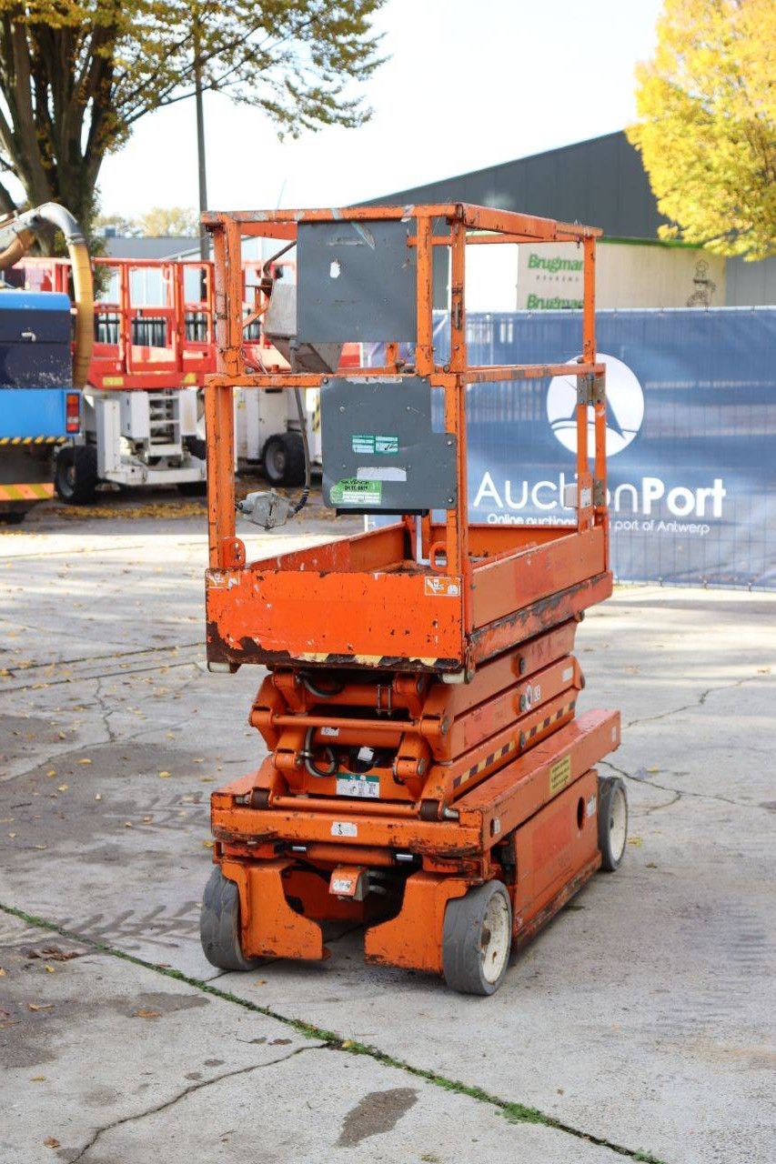 Scissor lift Skyjack SJ III 3219 Electric 7.8m 2015