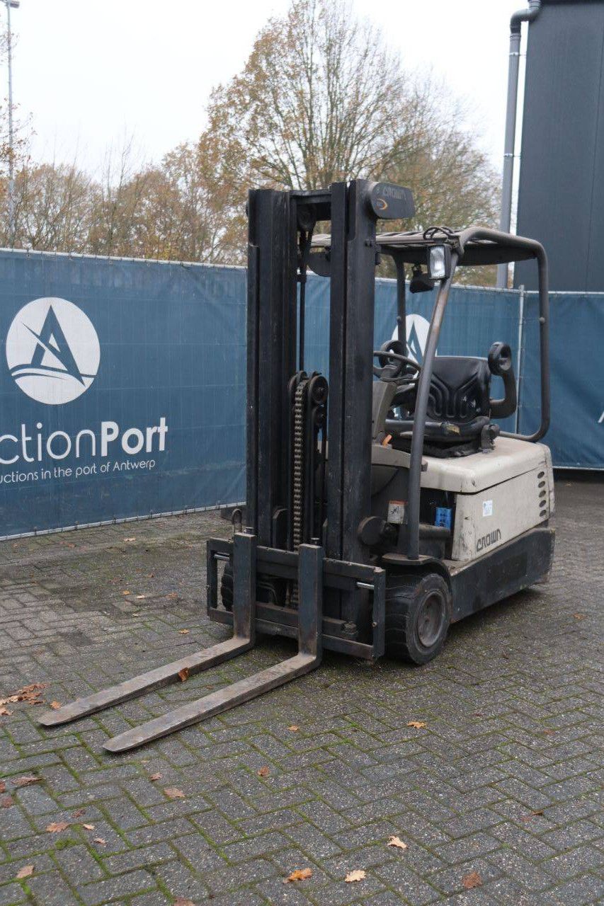 Forklift Crown SC 3200 Electric 1800kg 4.83m