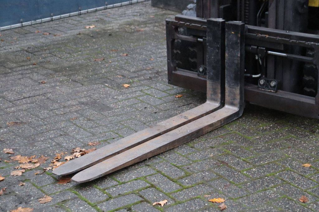 Hyster J2.5XN Electric Forklift 2360kg 4.95m 2017