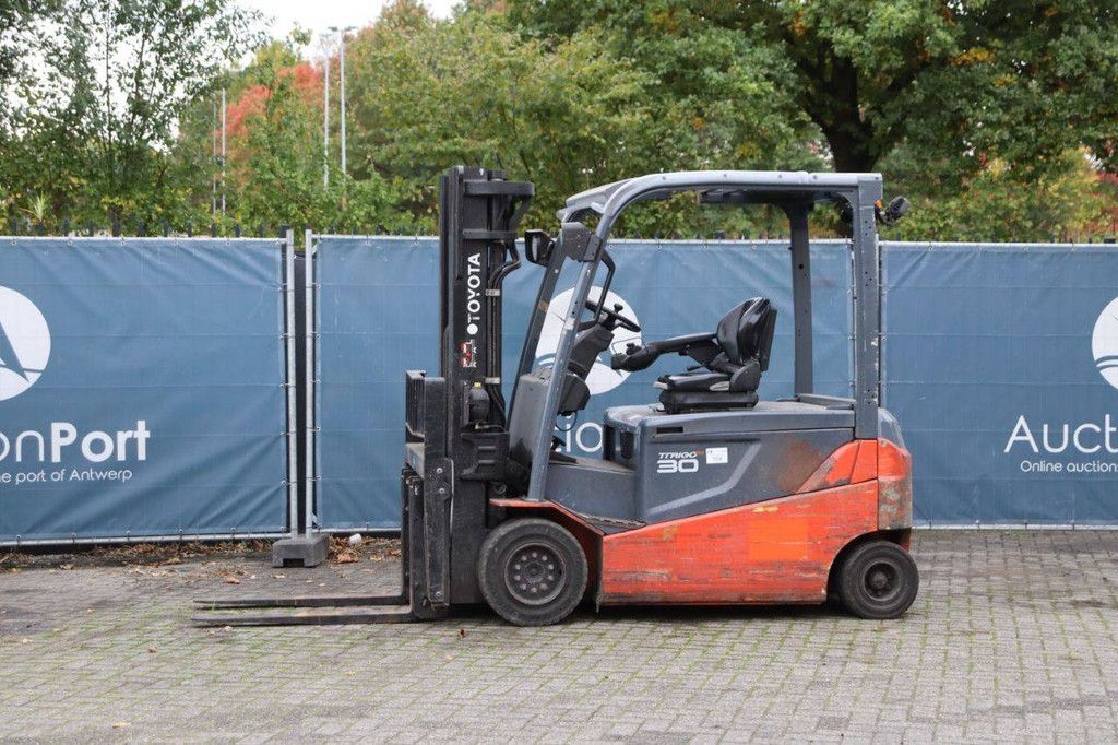 Heftruck Toyota 8FBMT30 Elektrisch 3000kg 4.7m 2014