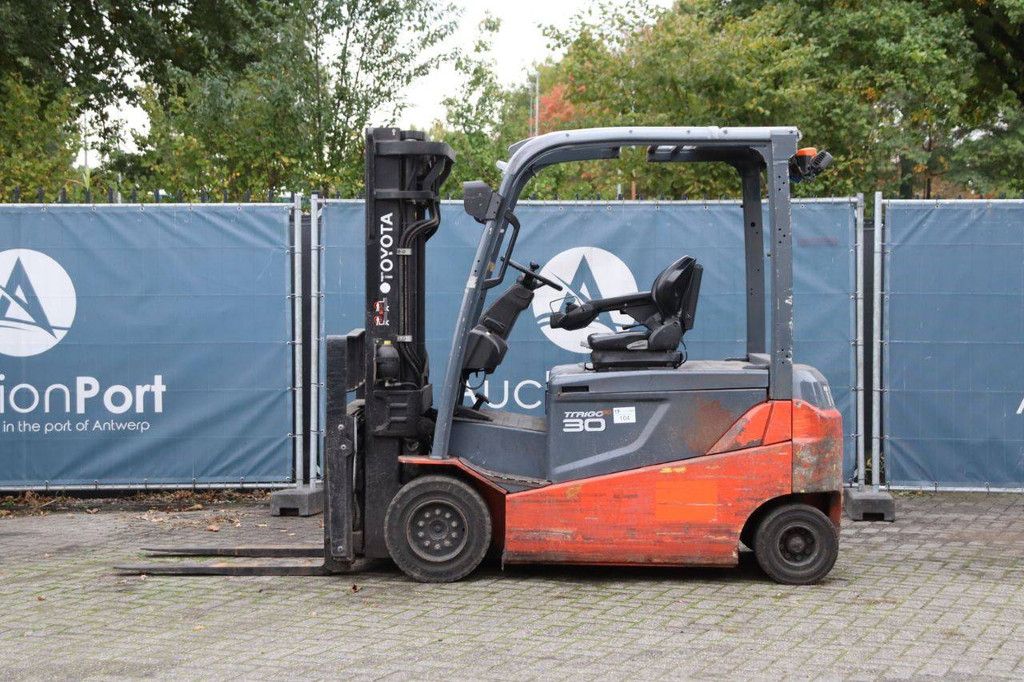 Heftruck Toyota 8FBMT30 Elektrisch 3000kg 4.7m 2014