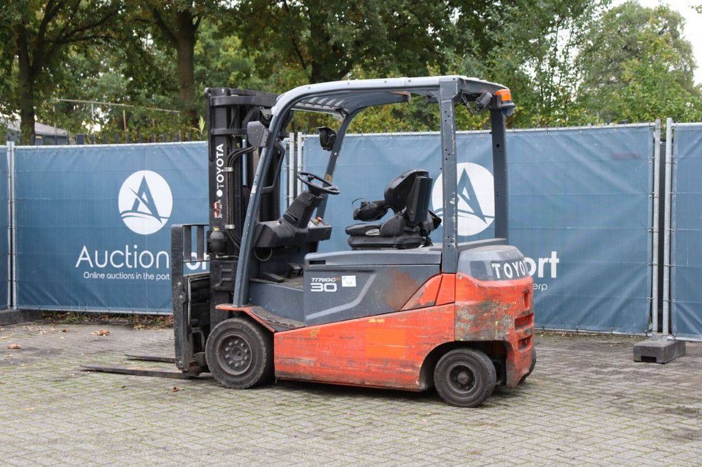 Heftruck Toyota 8FBMT30 Elektrisch 3000kg 4.7m 2014