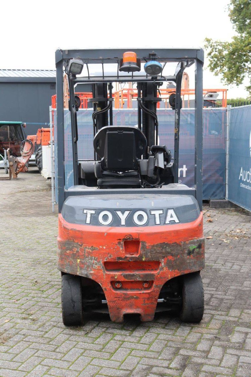 Heftruck Toyota 8FBMT30 Elektrisch 3000kg 4.7m 2014
