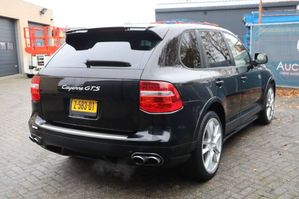 SUV Porsche CAYENNE GT S Petrol 2010