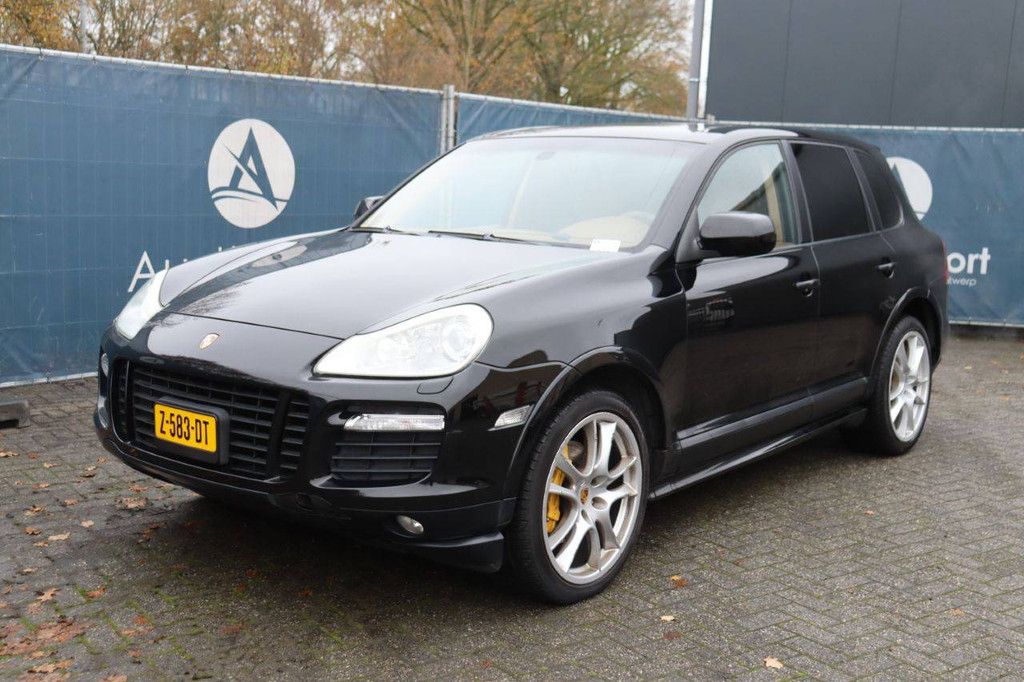 SUV Porsche CAYENNE GT S Petrol 2010
