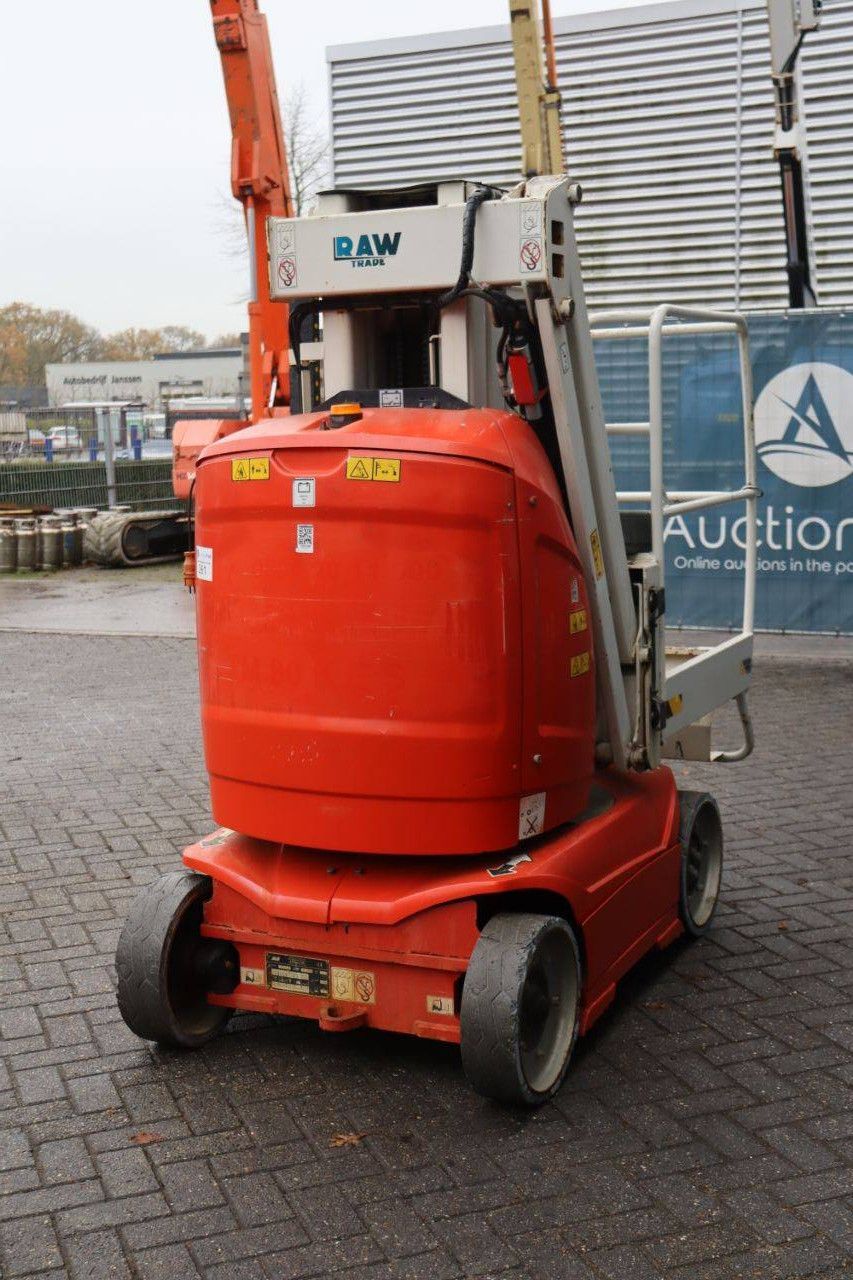 JLG Toucan 8E Electric Mast Lift 8.2m 2013