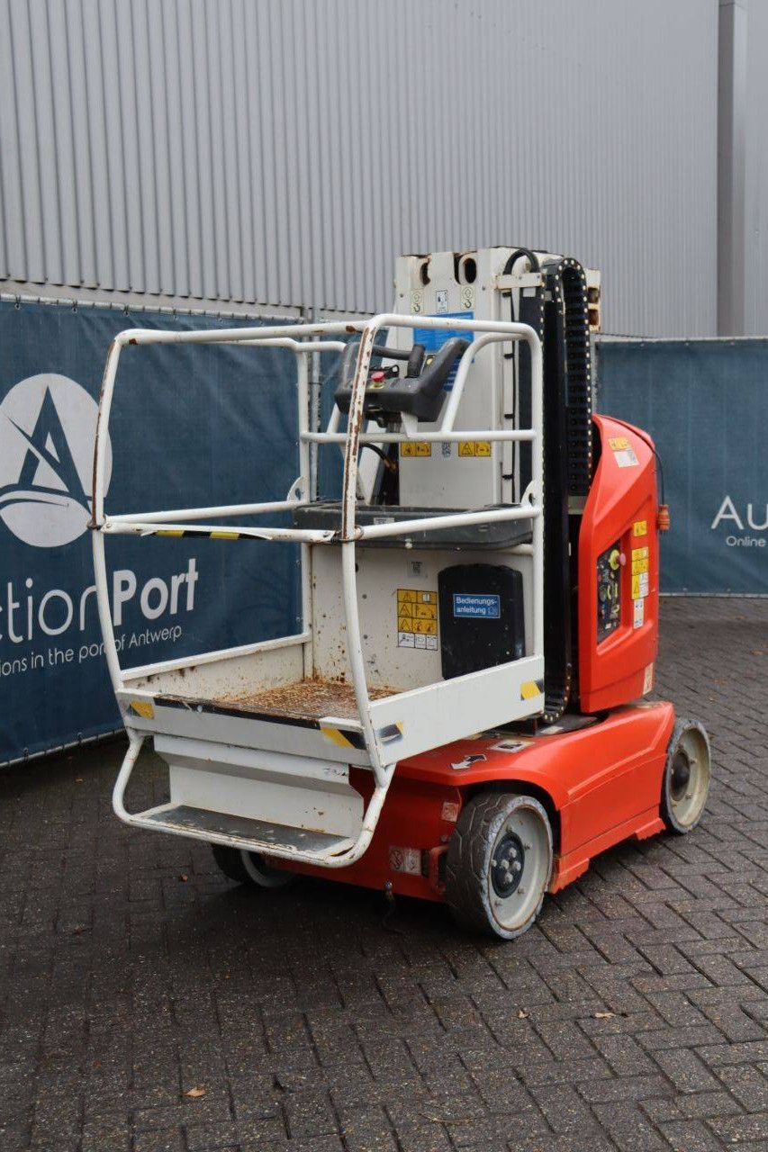 JLG Toucan 8E Electric Mast Lift 8.2m 2013