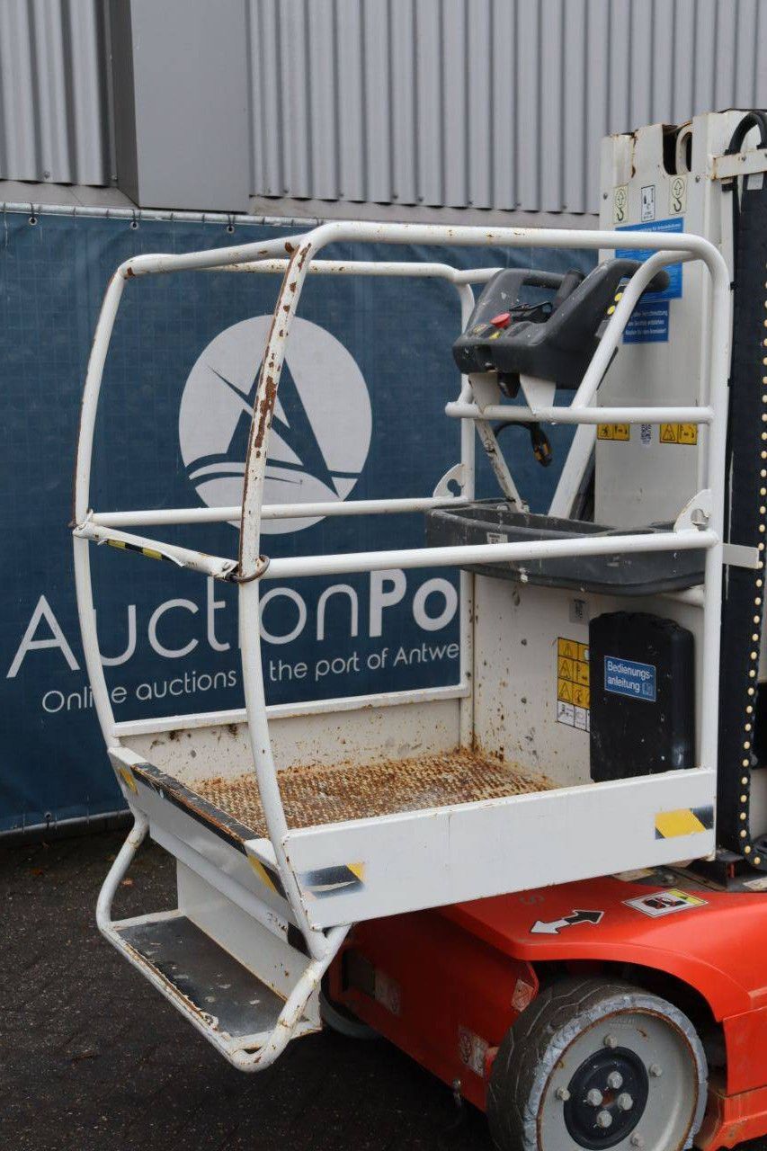 JLG Toucan 8E Electric Mast Lift 8.2m 2013