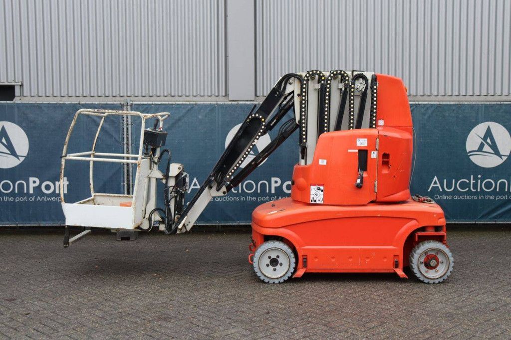 JLG TOUCAN_1310 Electric Mast Lift 13m 2013