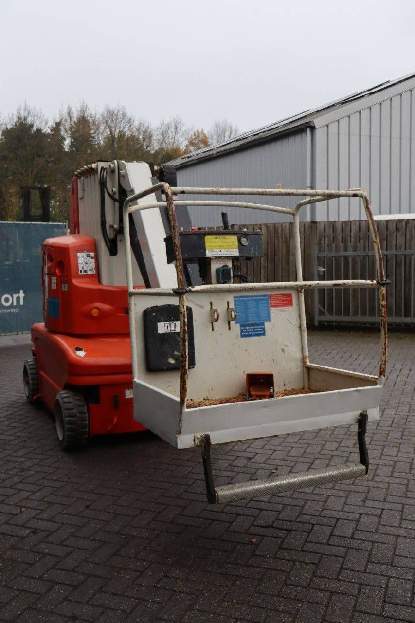 JLG TOUCAN_1310 Electric Mast Lift 13m 2013