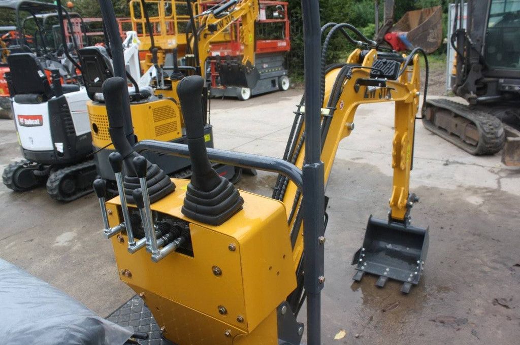 Mini excavator Newrick ZW316 Petrol 8.6kW 2025 New Demo