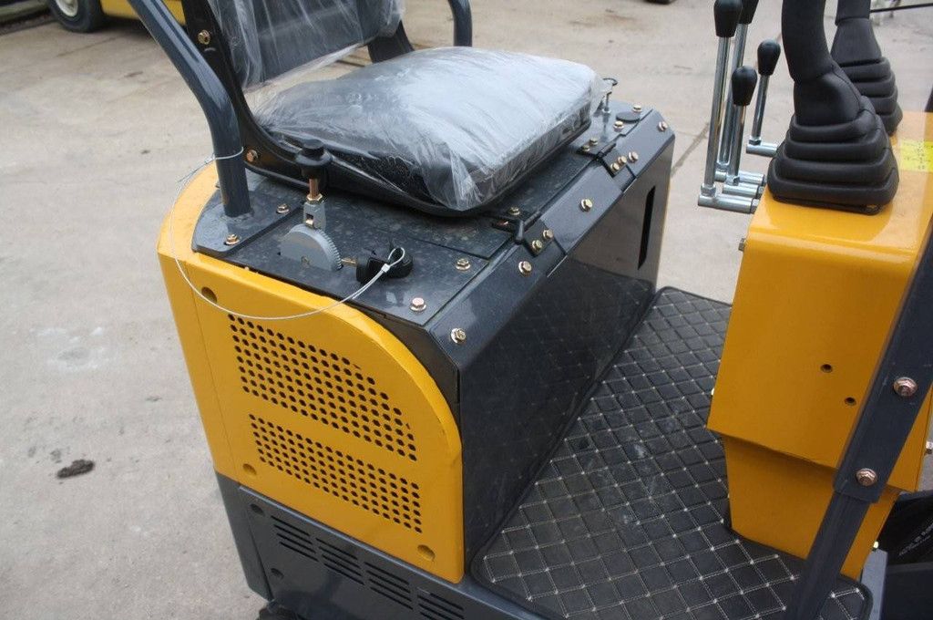 Mini excavator Newrick ZW316 Petrol 8.6kW 2025 New Demo