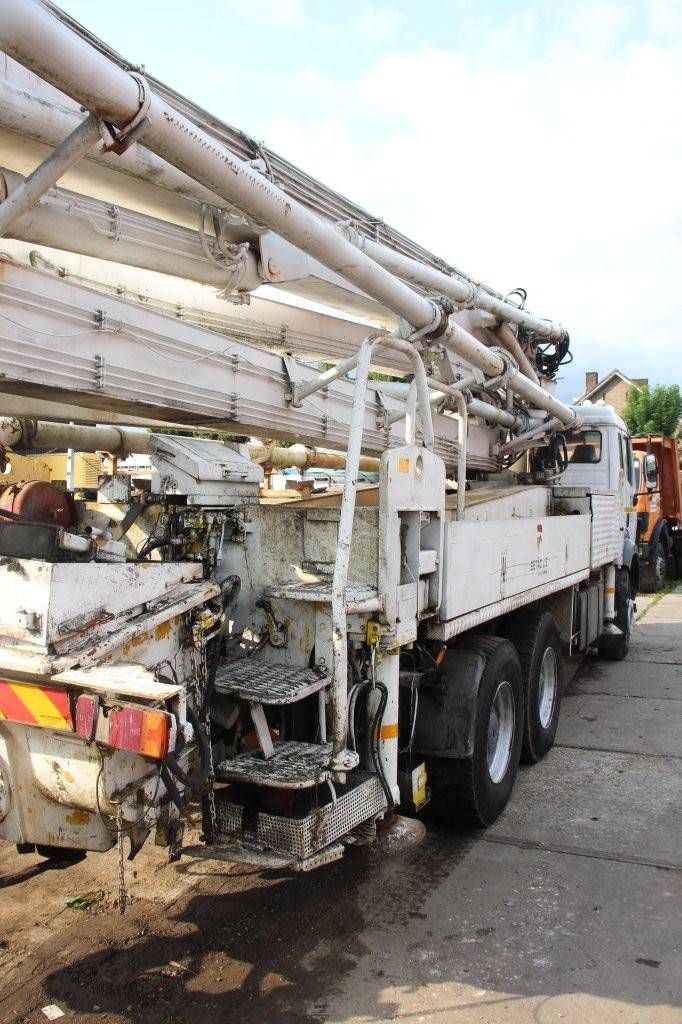 Kranwagen Mercedes-Benz 2631 Diesel 2020