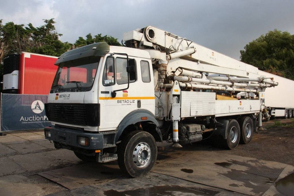 Kranwagen Mercedes-Benz 2631 Diesel 2020