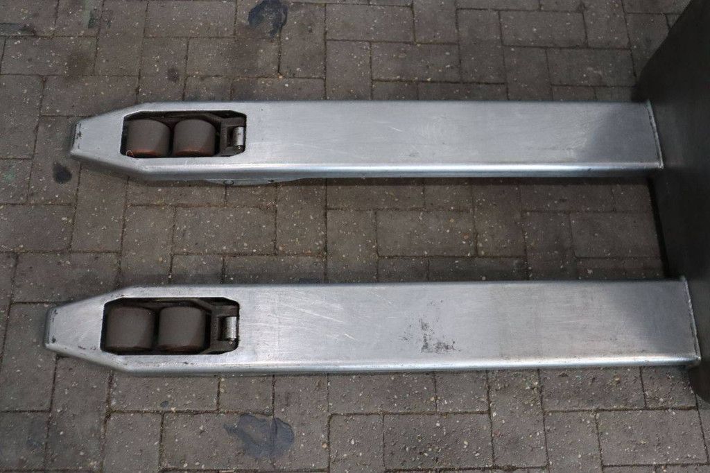 Palletwagen TGL Elektrisch 600kg 2002