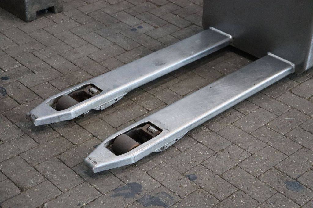 Pallet truck Lafis LEHM 20 Electric 2000kg 2001