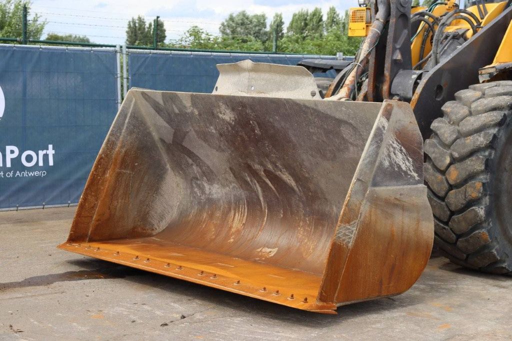 Wheel loader Volvo L180G Diesel 2013