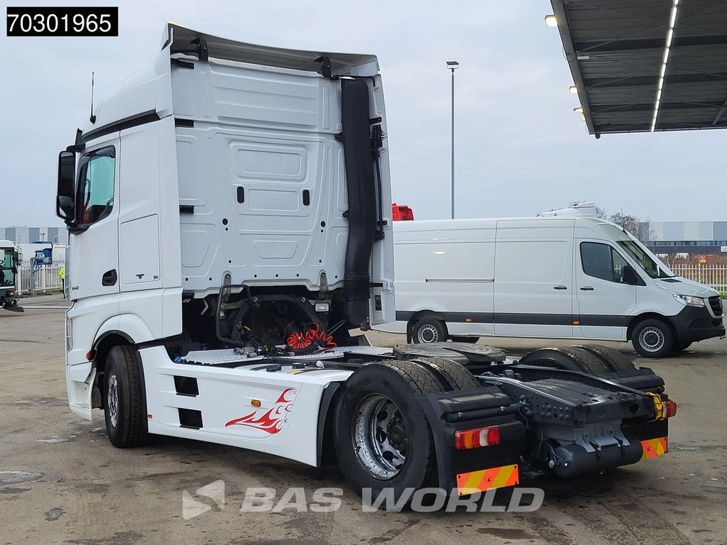 Mercedes Actros 1842 4X2 StreamSpace 2xTanks