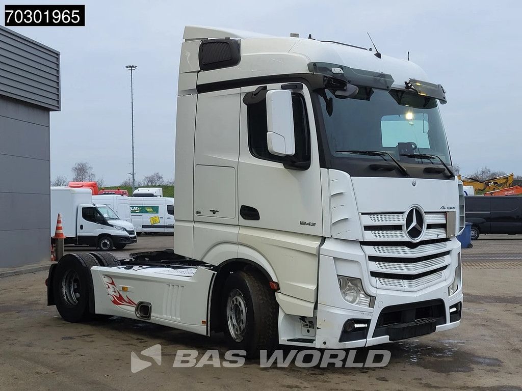 Mercedes Actros 1842 4X2 StreamSpace 2xTanks