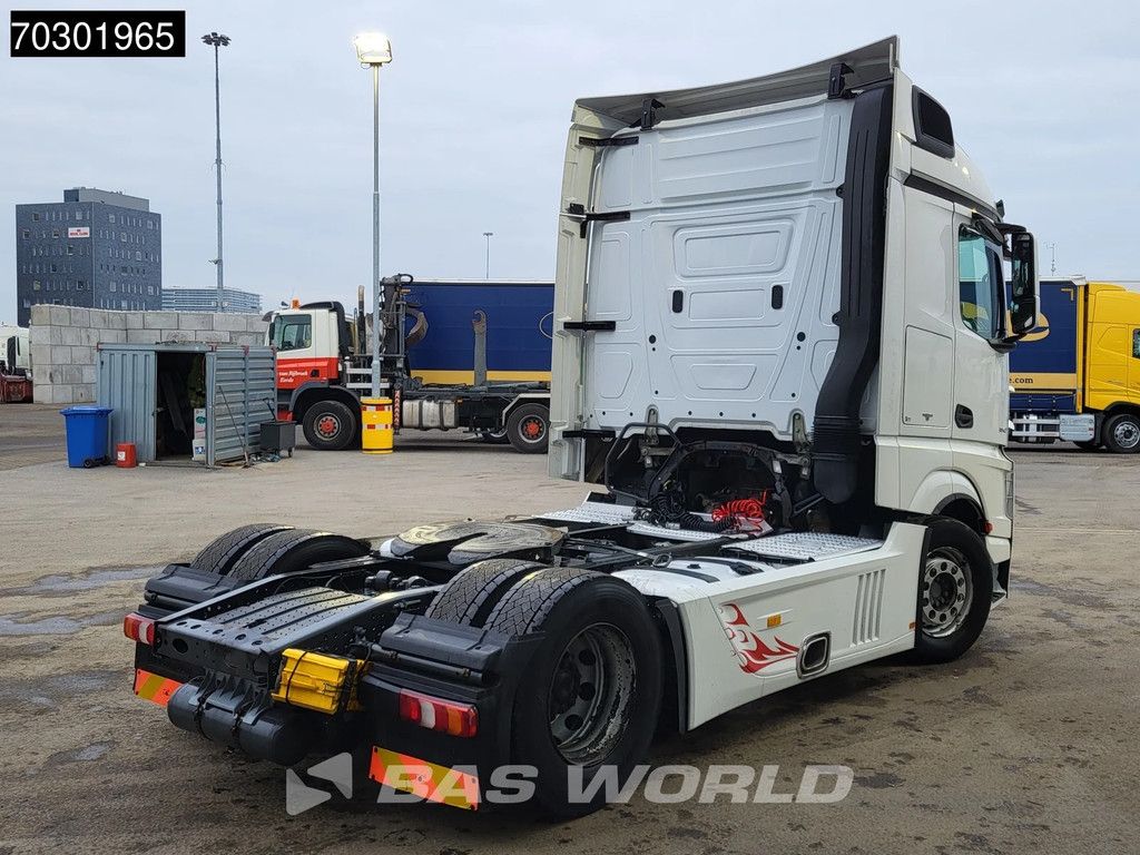 Mercedes Actros 1842 4X2 StreamSpace 2xTanks