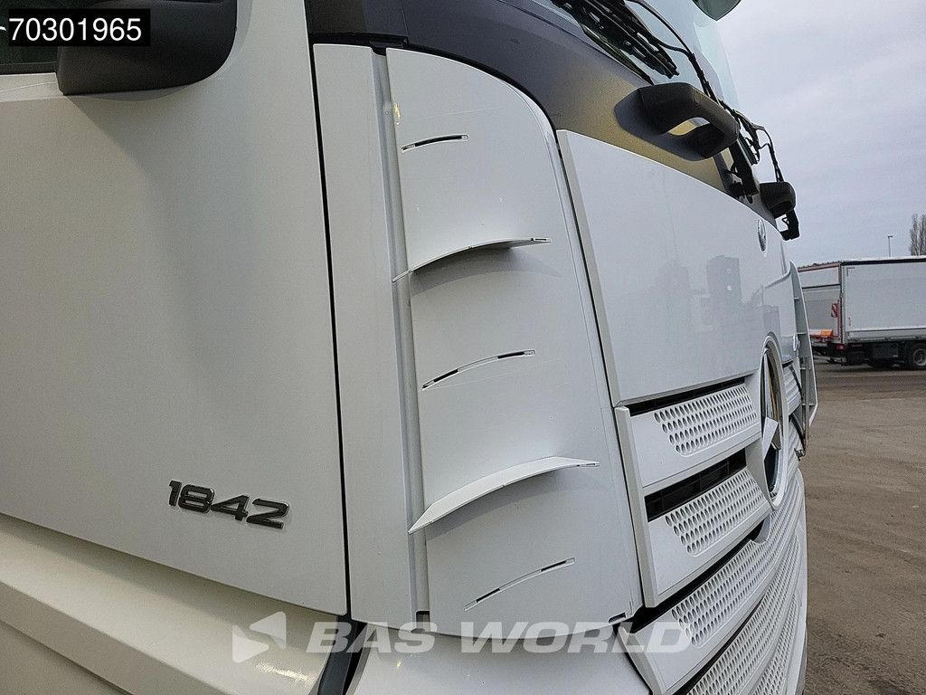 Mercedes Actros 1842 4X2 StreamSpace 2xTanks