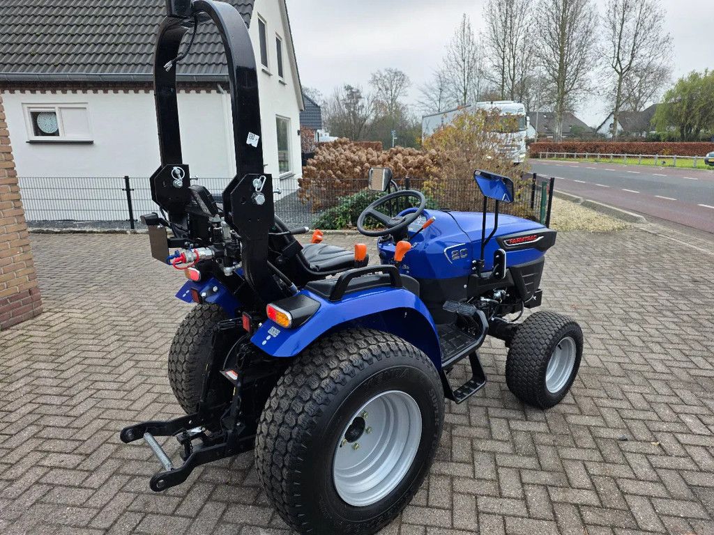 Mitsubishi Farmtrac 20 3cil minitractor gazonbanden