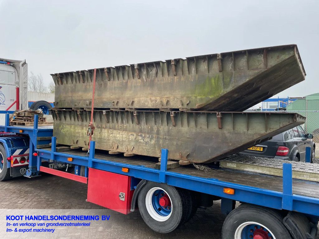 Onbekend 10xNato Pontons