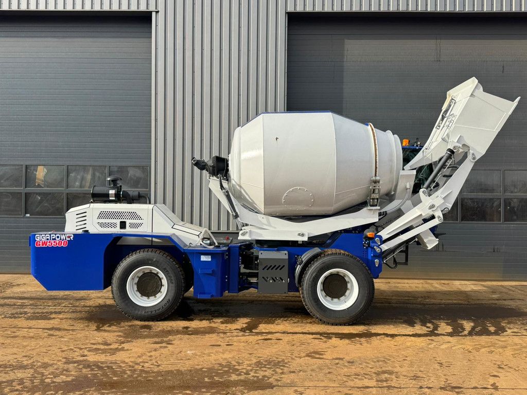 Giga power GW5500 4x4 Self Loading Concrete Mixer
