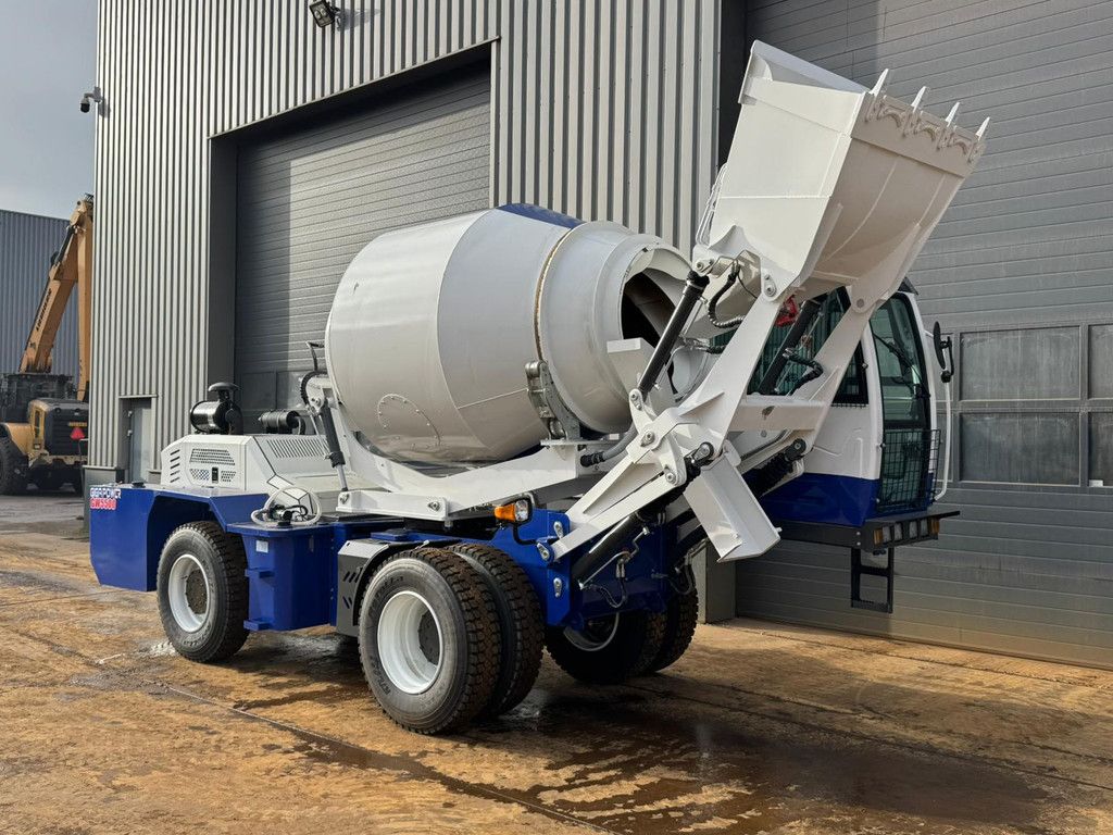 Giga power GW5500 4x4 Self Loading Concrete Mixer