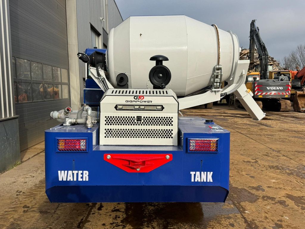 Giga power GW5500 4x4 Self Loading Concrete Mixer