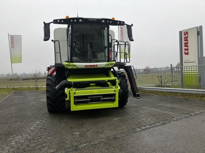 Claas TRION 650