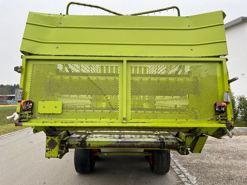 Claas Sprint 330 U Tandem mit drei Dosierwalzen