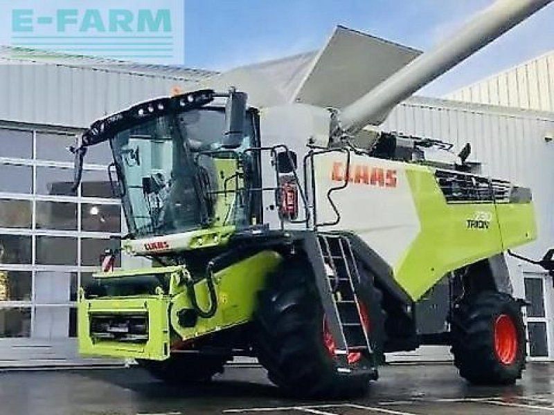 Claas trion 730