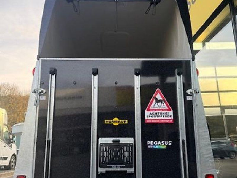 Humbaur Pegasus Style 2 Pferde Vollpoly Aluboden 2,7t.