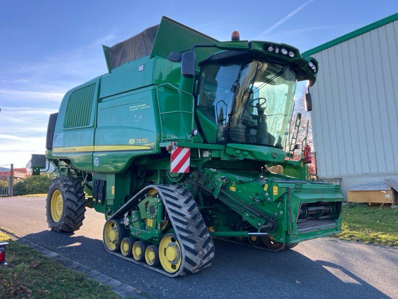 John Deere T670i mit 630X Schneidwerk