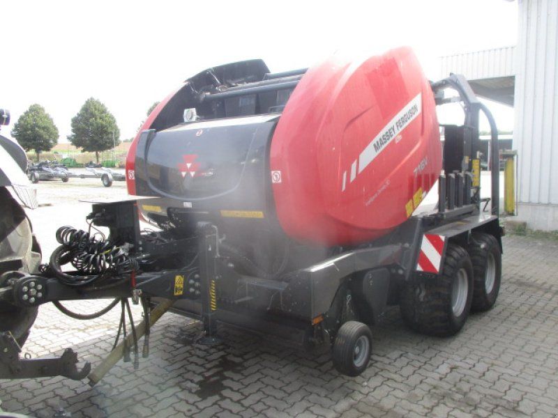 Massey Ferguson 716 Press-Wickel-Komb