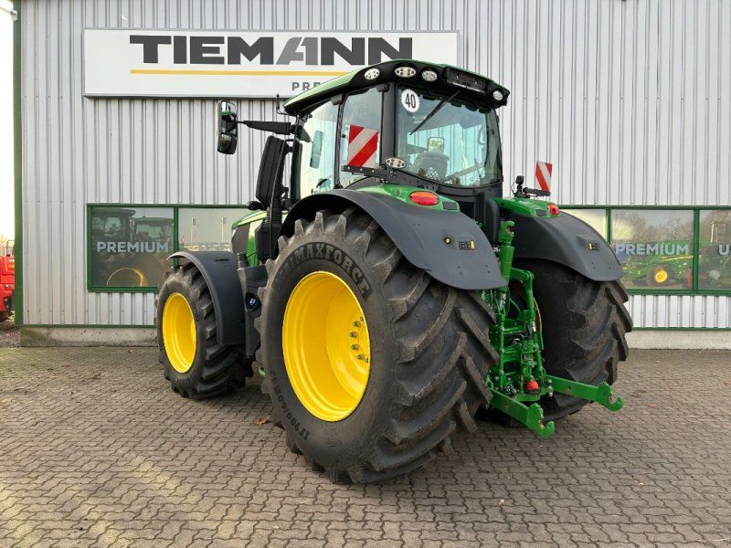 John Deere 6R 230