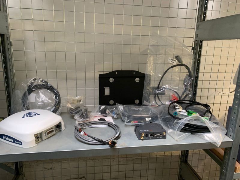 Claas TRIMBLE GFX 750 + NAV 900