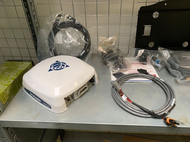 Claas TRIMBLE GFX 750 + NAV 900