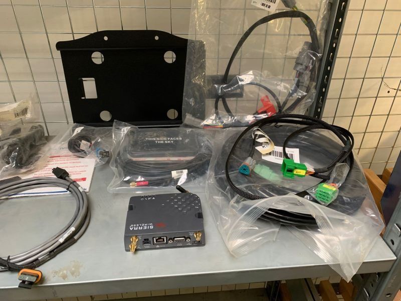 Claas TRIMBLE GFX 750 + NAV 900