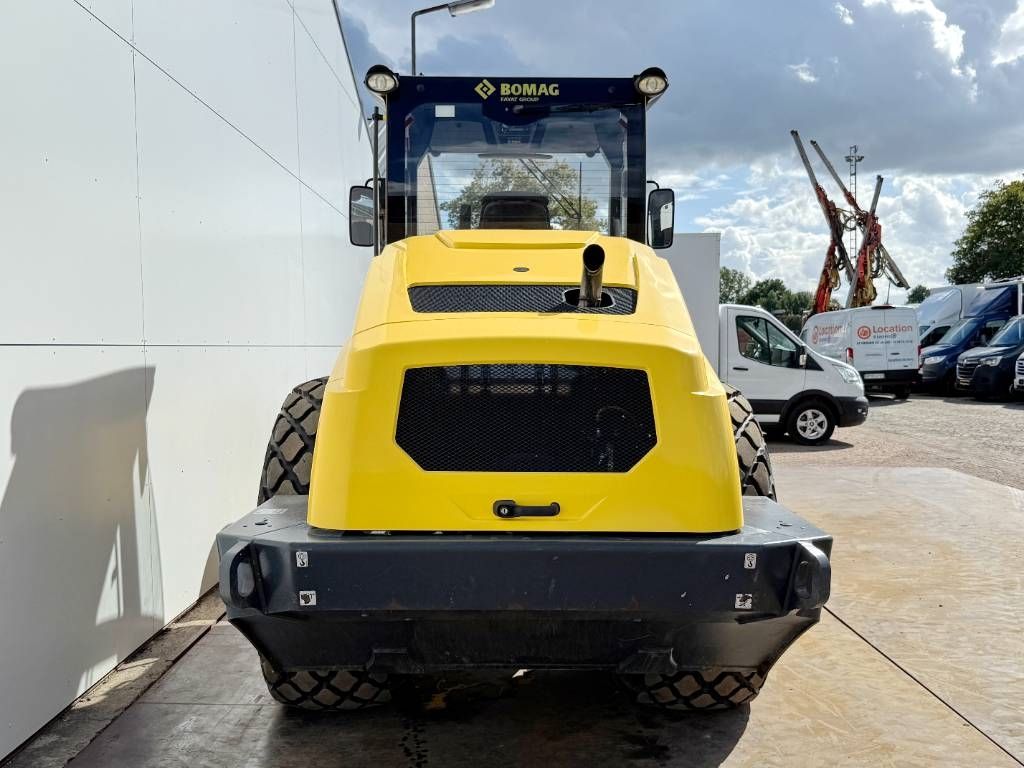 Bomag BW211DH-5 - German Machine / Only 1311 Hours