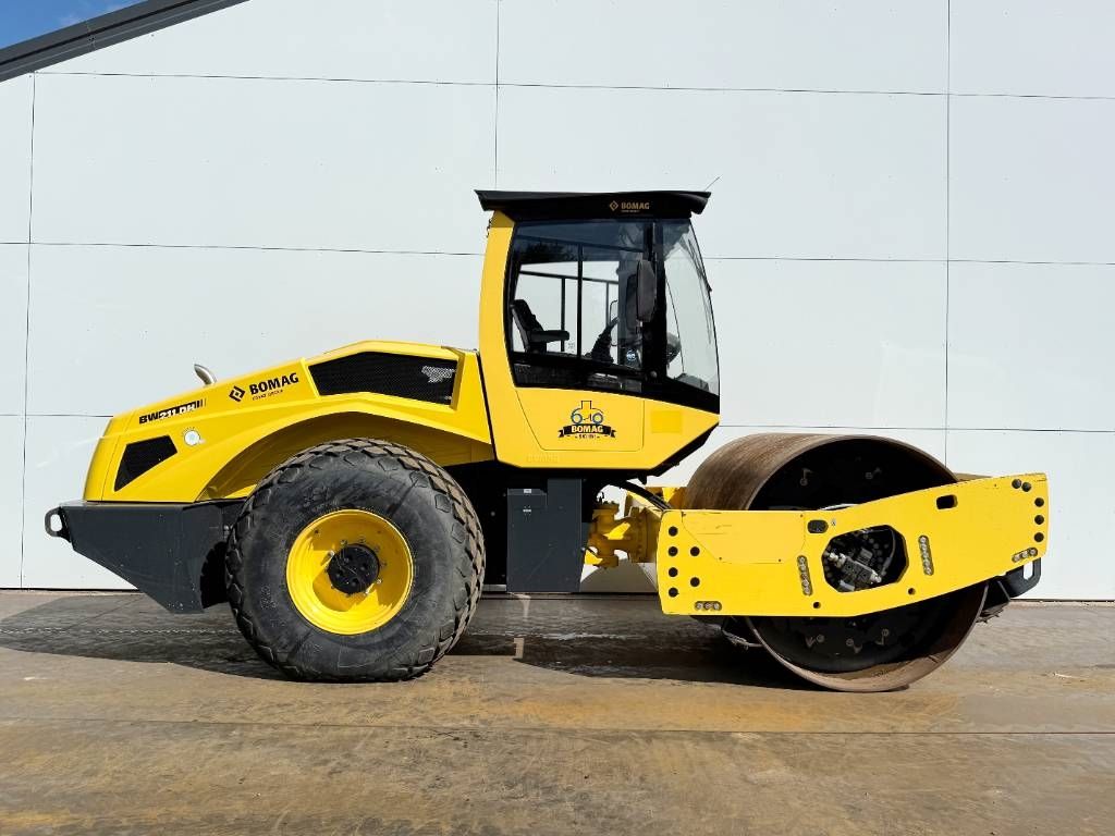 Bomag BW211DH-5 - German Machine / Only 1311 Hours