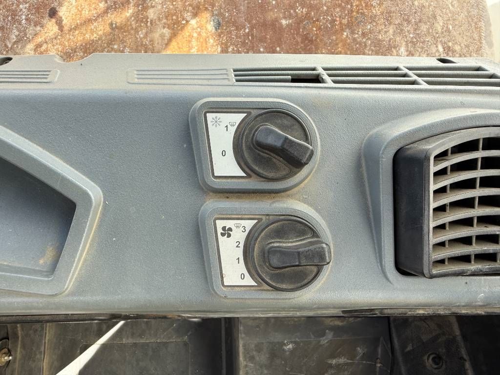 Bomag BW211DH-5 - German Machine / Only 1311 Hours